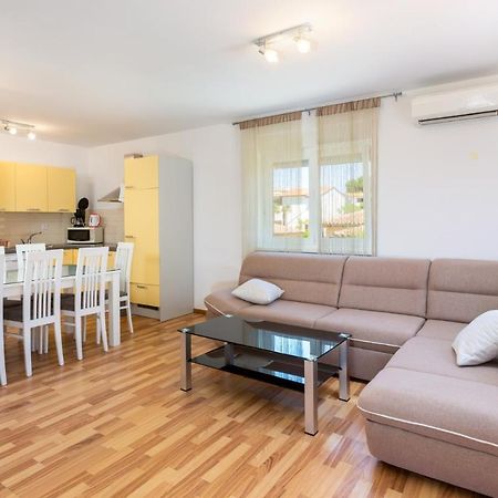 Dragan K1 Hotel Medulin Luaran gambar