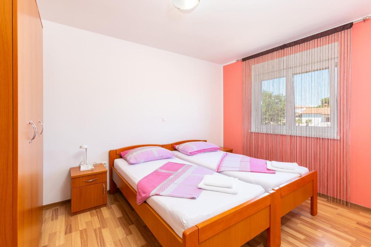 Dragan K1 Hotel Medulin Luaran gambar