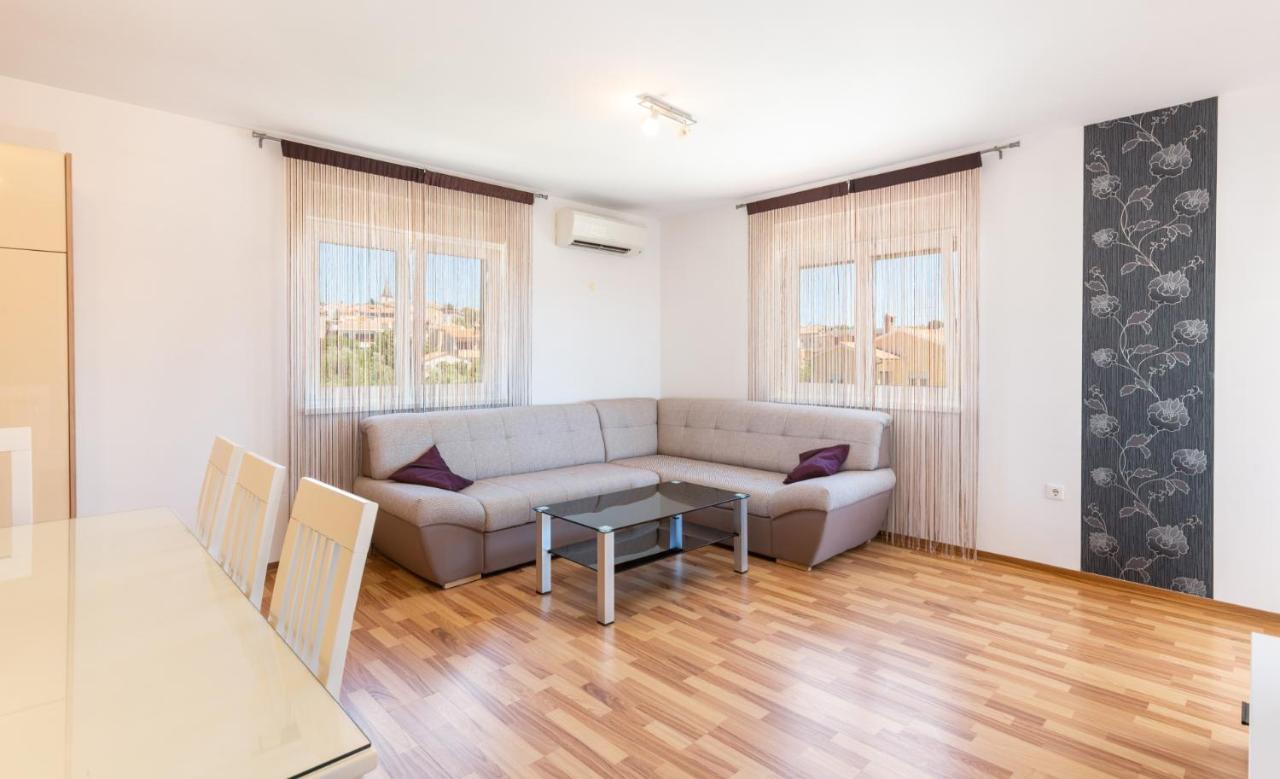 Dragan K1 Hotel Medulin Luaran gambar