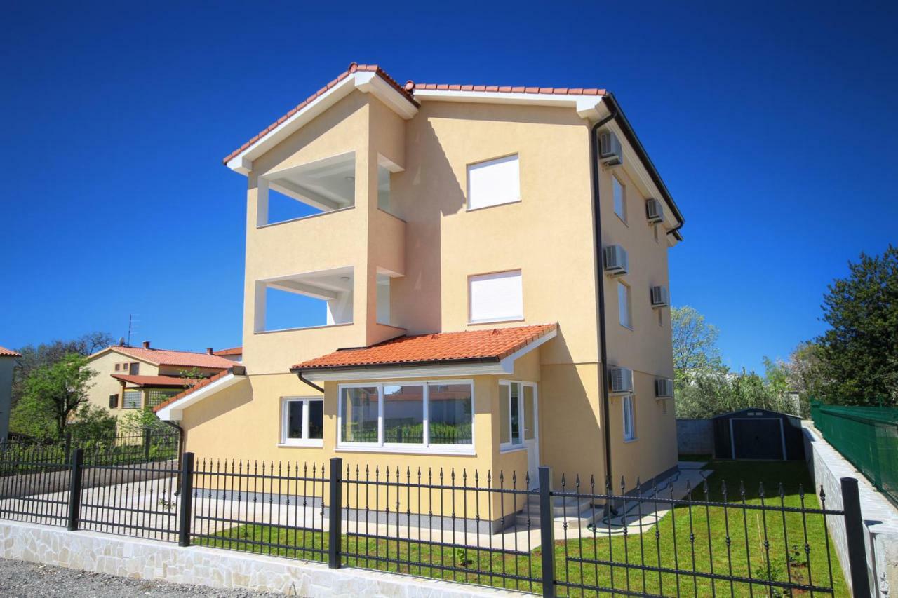 Dragan K1 Hotel Medulin Luaran gambar